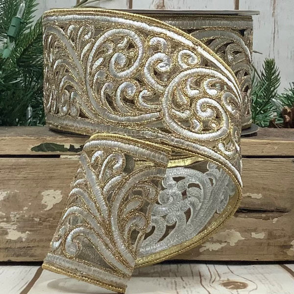 Ruban guirlande volutes métalliques argent 8,9 cm x 9 m