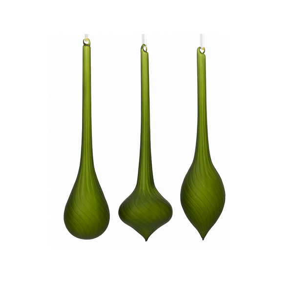 Ornement torsadée en verre vert