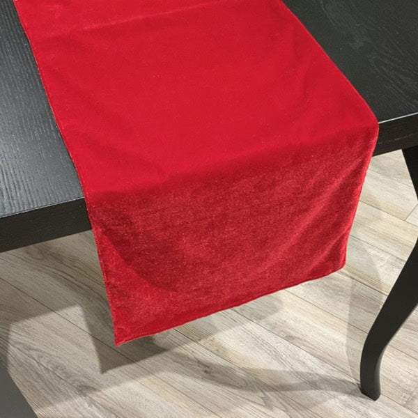 Chemin de table en velours rouge