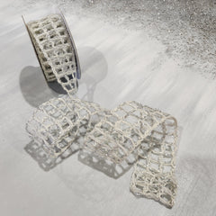 Ruban filet en laine blanc et argenté 2.5" x 30'