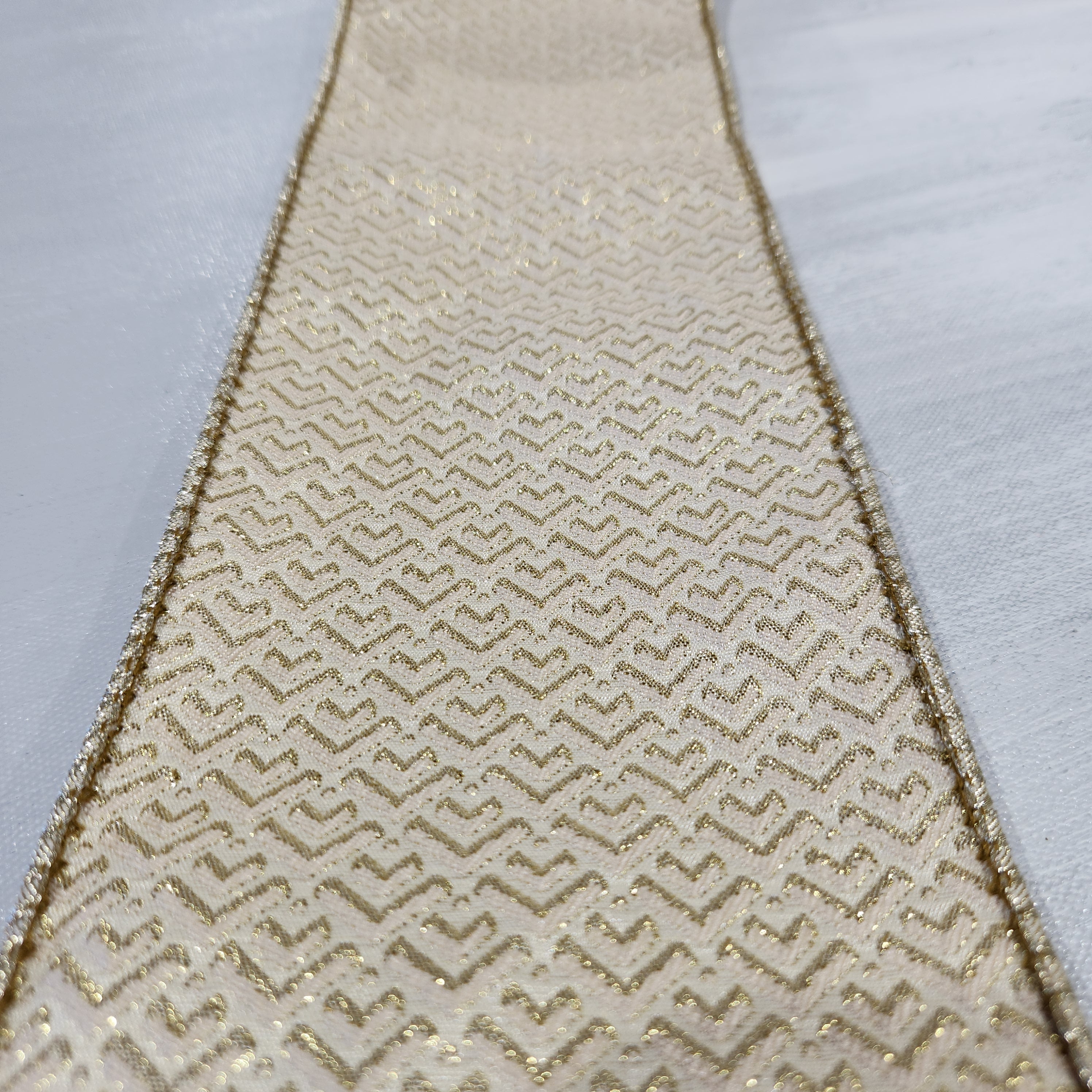 Ruban à motif Dupion doré 4"x 15'