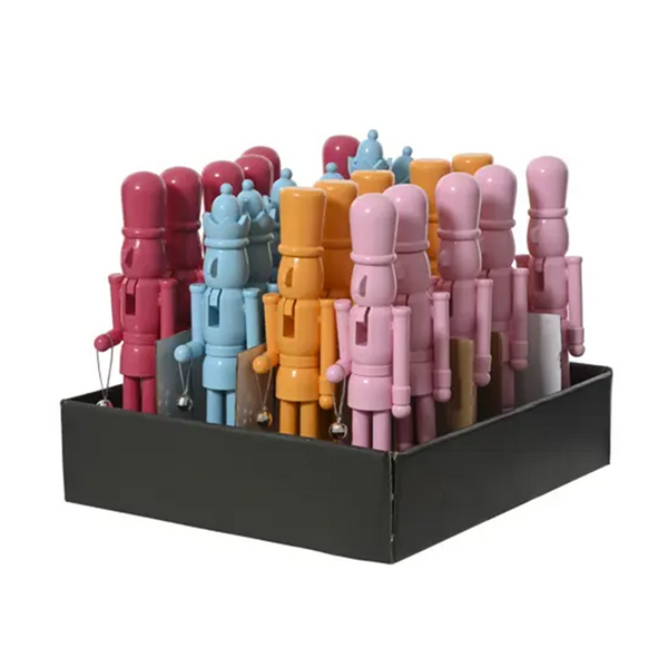 Casse-noisette décoratif assorti en bois