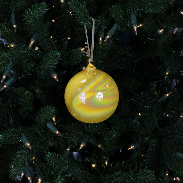 Boule en verre irisé or