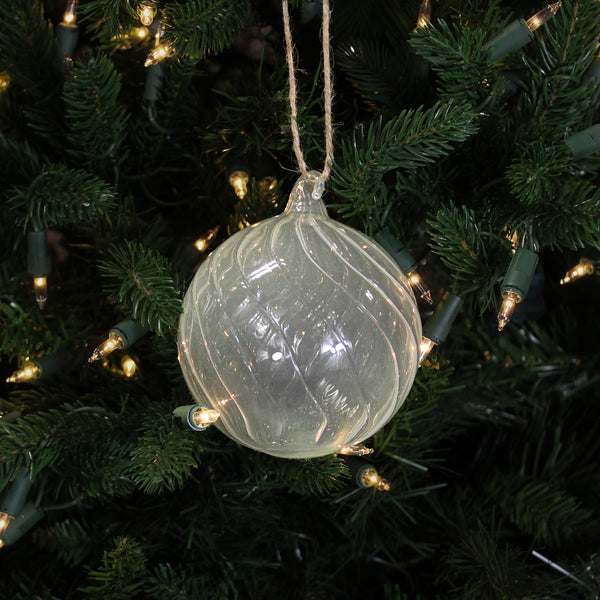 Boule de Noël en verre blanche torsadé