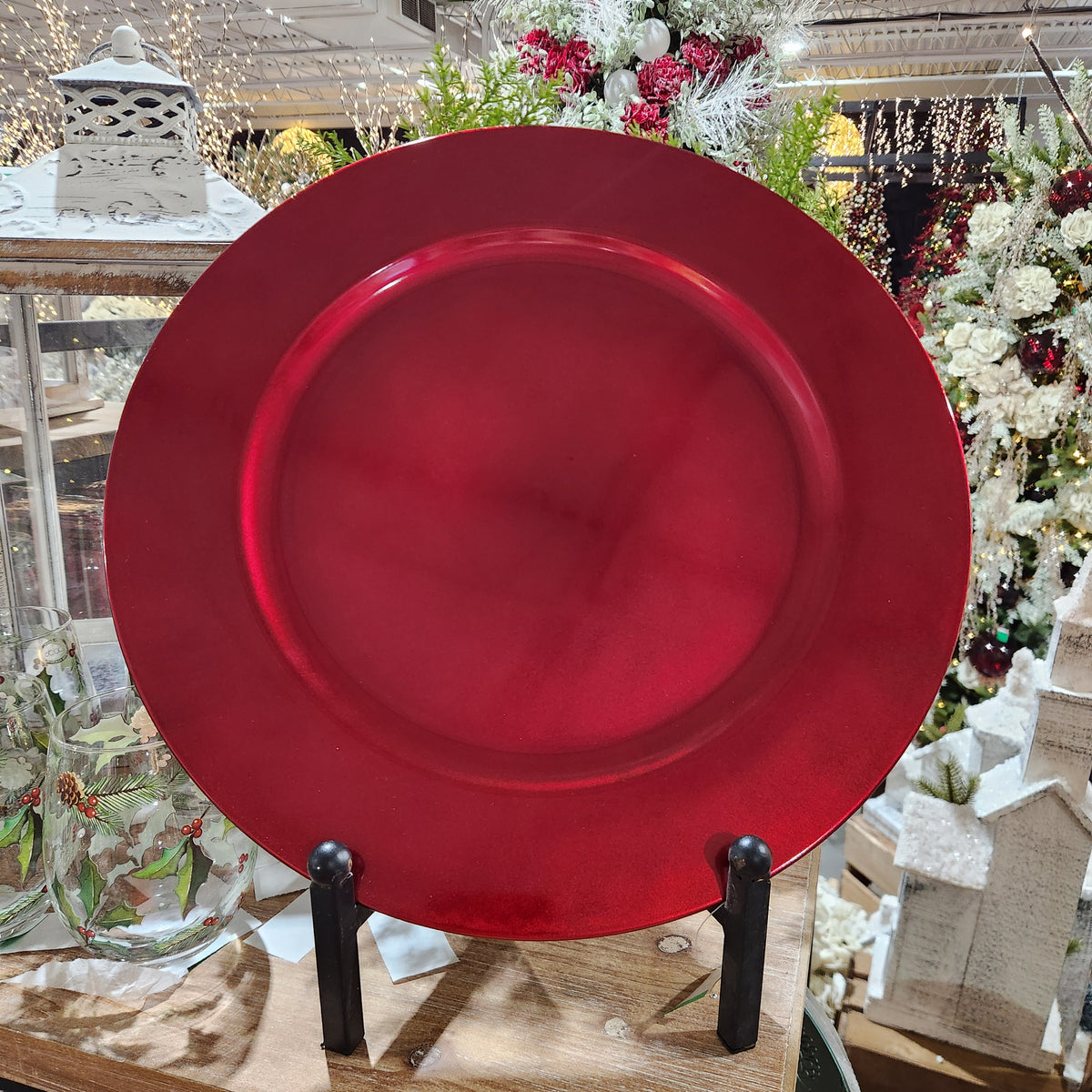 Red plastic decorative plate 16"