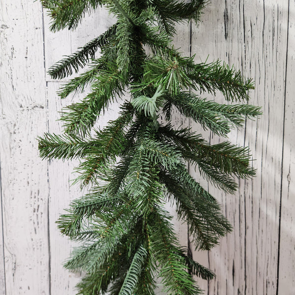 Guirlande de sapin Frasier 220 bouts verte 9'
