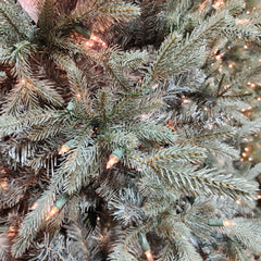 Venice Tree 7.5' x 62" with 950 Lights