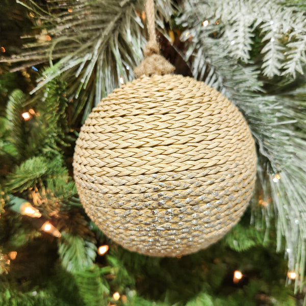 Boule en roseau tressé métallique 5"