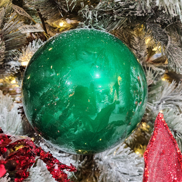 Boule en plastique sans joint verte 8"
