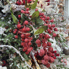 Double stems of bright red berries 33"