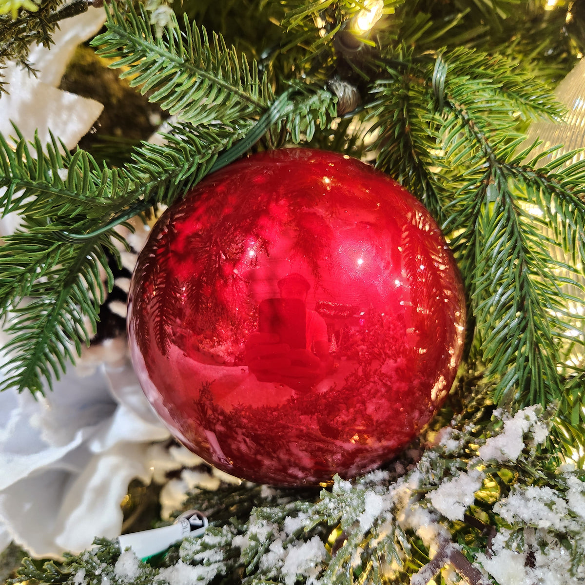 2 Red Jointless Plastic Balls 4.7"