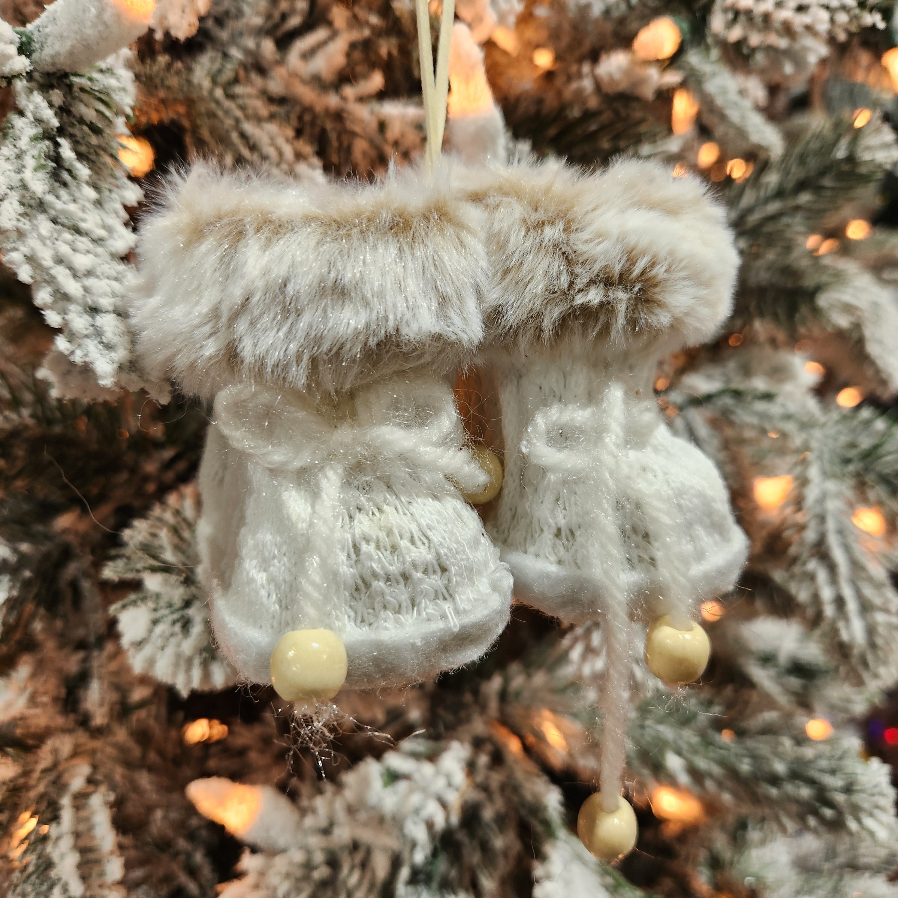 Decorative felt booties with faux fur 2.8"